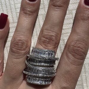 NWT Sterling Silver Multi-Row Crystal Wrap Ring - White
SIZE 6